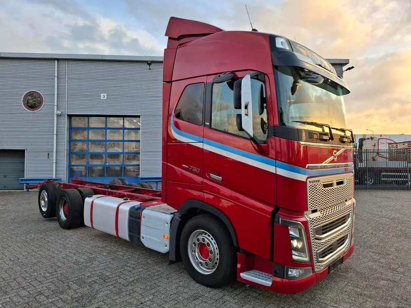 Volvo FH16-750 / BIG AXLE / VEB+ / ONLY:679711 KM / TECHNICAL 70TON / 9TON FRONT AXLE / INLINER / FULL-AIR / AUTOMATIC / EURO-6 / 2018 - شاحنة بهيكل معدني للمقصورة: صورة 2 Volvo FH16-750 / BIG AXLE / VEB+ / ONLY:679711 KM / TECHNICAL 70TON / 9TON FRONT AXLE / INLINER / FULL-AIR / AUTOMATIC / EURO-6 / 2018 - شاحنة بهيكل معدني للمقصورة: صورة 2