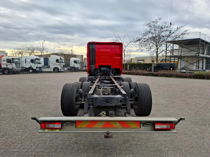 Volvo FH16-750 / VEB+ / ONLY:349761 KM / 9TON FRONT AXLE / INLINER / TECHNICAL 60TON / FULL-AIR / AUTOMATIC / EURO-6 / 2016 - شاحنة بهيكل معدني للمقصورة: صورة 4 Volvo FH16-750 / VEB+ / ONLY:349761 KM / 9TON FRONT AXLE / INLINER / TECHNICAL 60TON / FULL-AIR / AUTOMATIC / EURO-6 / 2016 - شاحنة بهيكل معدني للمقصورة: صورة 4