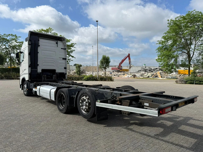 Volvo FH4-420 / NL TRUCK / DOUBLE TANK / PARKCOOL / BDF / VEB? / LWDS / FRIDGE / FULL-AIR / LIFT AXLE / AUTOMATIC / EURO-6 / 2016 - ناقلة حاويات/ شاحنة حاويات: صورة 3 Volvo FH4-420 / NL TRUCK / DOUBLE TANK / PARKCOOL / BDF / VEB? / LWDS / FRIDGE / FULL-AIR / LIFT AXLE / AUTOMATIC / EURO-6 / 2016 - ناقلة حاويات/ شاحنة حاويات: صورة 3
