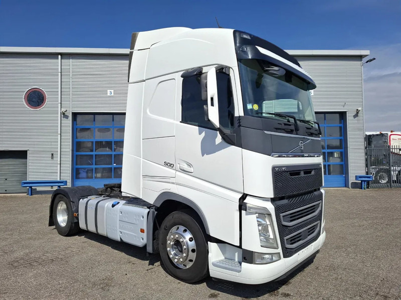 Volvo FH4-500 / VEB+ / DOUBLE TANK / I-PARKCOOL / TUV:08-01-2026 / ALCOA / FRIDGE / GOOD TYRES / AUTOMATIC / EURO-6 / 2018 - مقطورة السحب: صورة 2 Volvo FH4-500 / VEB+ / DOUBLE TANK / I-PARKCOOL / TUV:08-01-2026 / ALCOA / FRIDGE / GOOD TYRES / AUTOMATIC / EURO-6 / 2018 - مقطورة السحب: صورة 2