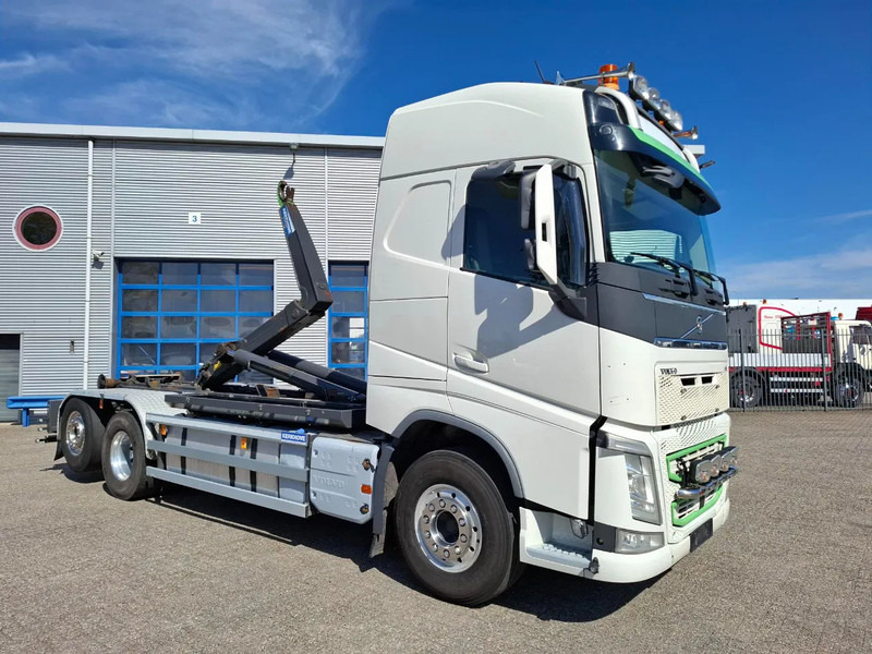 Volvo FH4-500 / VEB+ / HOOK 22 TON / LIFT+LENKACHSE / TUV:02-02-2026 / FULL-AIR / LWDS / NAVI / ALCOA / AUTOMATIC / EURO-6 / 2017 - شاحنة برافعة خطافية: صورة 4 Volvo FH4-500 / VEB+ / HOOK 22 TON / LIFT+LENKACHSE / TUV:02-02-2026 / FULL-AIR / LWDS / NAVI / ALCOA / AUTOMATIC / EURO-6 / 2017 - شاحنة برافعة خطافية: صورة 4