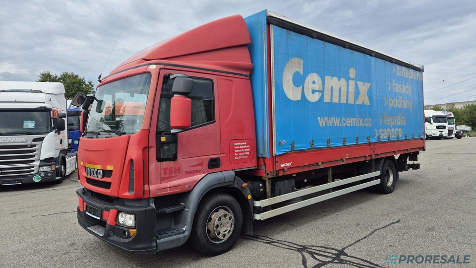 IVECO EUROCARGO ML 140E28 EURO 5 - valník s plachtou + hydraulické čelo 1,5 t - شاحنة ذات ستائر جانبية: صورة 2 IVECO EUROCARGO ML 140E28 EURO 5 - valník s plachtou + hydraulické čelo 1,5 t - شاحنة ذات ستائر جانبية: صورة 2