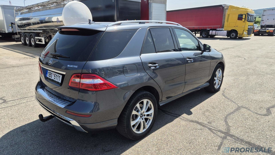 MERCEDES-BENZ ML 350 BLUETEC 4MATIC - سيارة: صورة 4 MERCEDES-BENZ ML 350 BLUETEC 4MATIC - سيارة: صورة 4