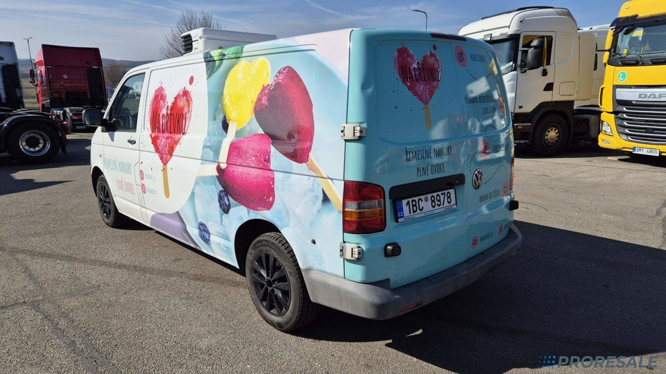 VOLKSWAGEN TRANSPORTER 2.5 TDi - nová mrazírenská vestavba + CARRIER XARIOS 230/12 V - vadný motor - شاحنة توصيل مبردة: صورة 4 VOLKSWAGEN TRANSPORTER 2.5 TDi - nová mrazírenská vestavba + CARRIER XARIOS 230/12 V - vadný motor - شاحنة توصيل مبردة: صورة 4