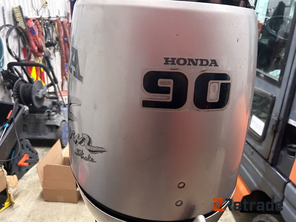 2000 Båt motor Honda Four Stroke 90 hk - آلات أخرى: صورة 3 2000 Båt motor Honda Four Stroke 90 hk - آلات أخرى: صورة 3