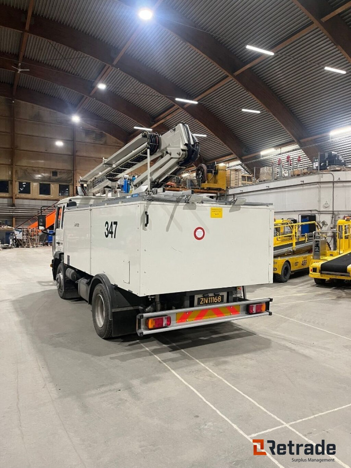 Deice bil Volvo FL6H Elephant MY, Vestegaard A/S - ماكينة إزالة الجليد عن الطائرات: صورة 2 Deice bil Volvo FL6H Elephant MY, Vestegaard A/S - ماكينة إزالة الجليد عن الطائرات: صورة 2