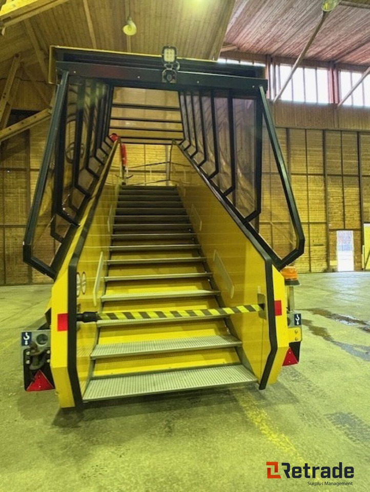 Flytrapp - TIPS FREEWAY 2458Pe - Lav timestand. - سلالم الطائرة: صورة 5 Flytrapp - TIPS FREEWAY 2458Pe - Lav timestand. - سلالم الطائرة: صورة 5