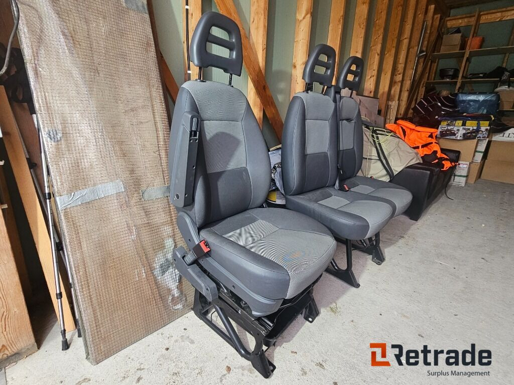 Framstolar Peugeot Boxer - سيارة: صورة 2 Framstolar Peugeot Boxer - سيارة: صورة 2