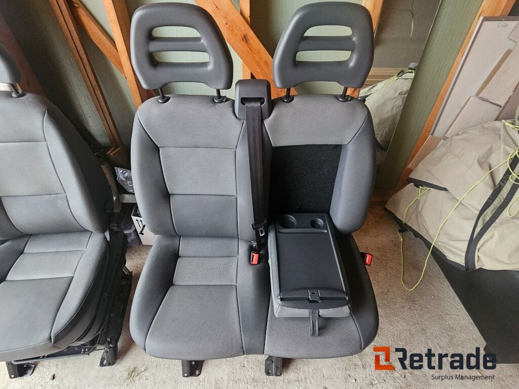 Framstolar Peugeot Boxer - سيارة: صورة 4 Framstolar Peugeot Boxer - سيارة: صورة 4