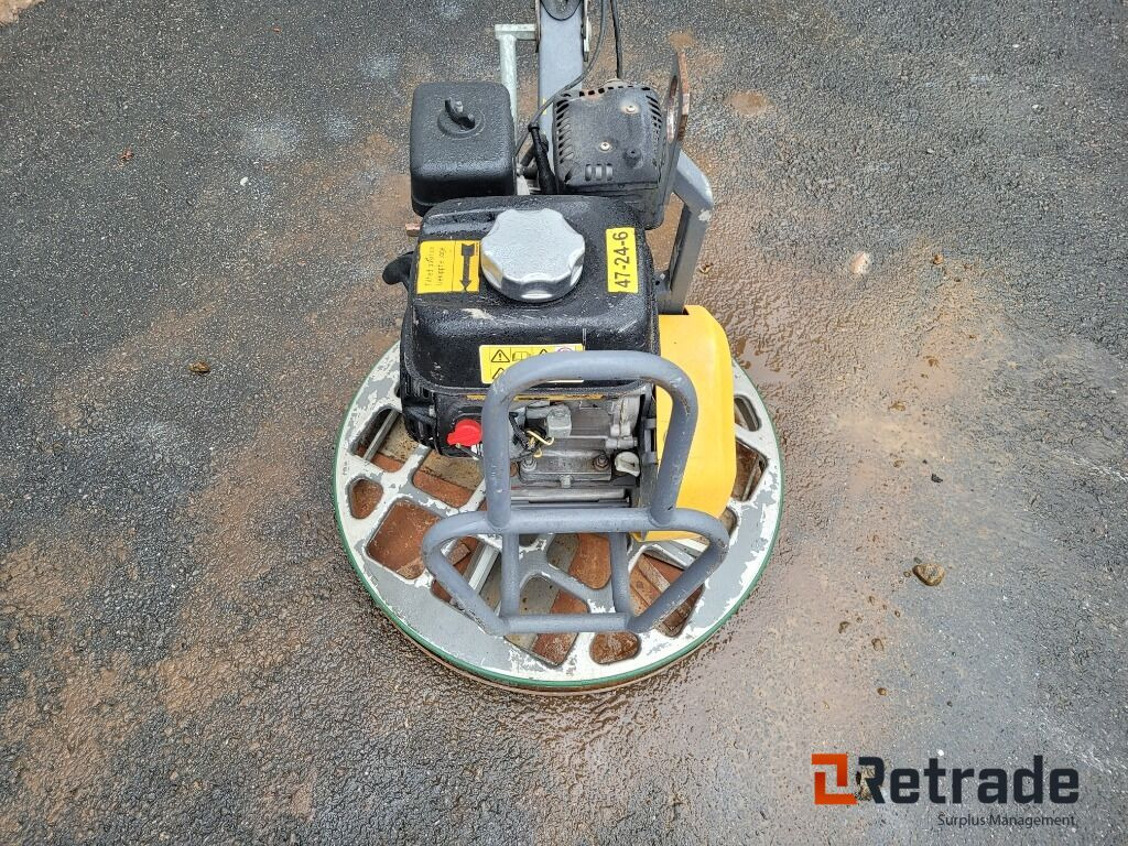 Glättare Atlas Copco BG 240 bensindriven - معدات الانشاءات: صورة 4 Glättare Atlas Copco BG 240 bensindriven - معدات الانشاءات: صورة 4