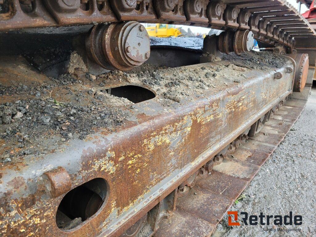 حفار زاحف Grävmaskin Volvo  EC 240B NLC med titrotator och redskap: صورة 40