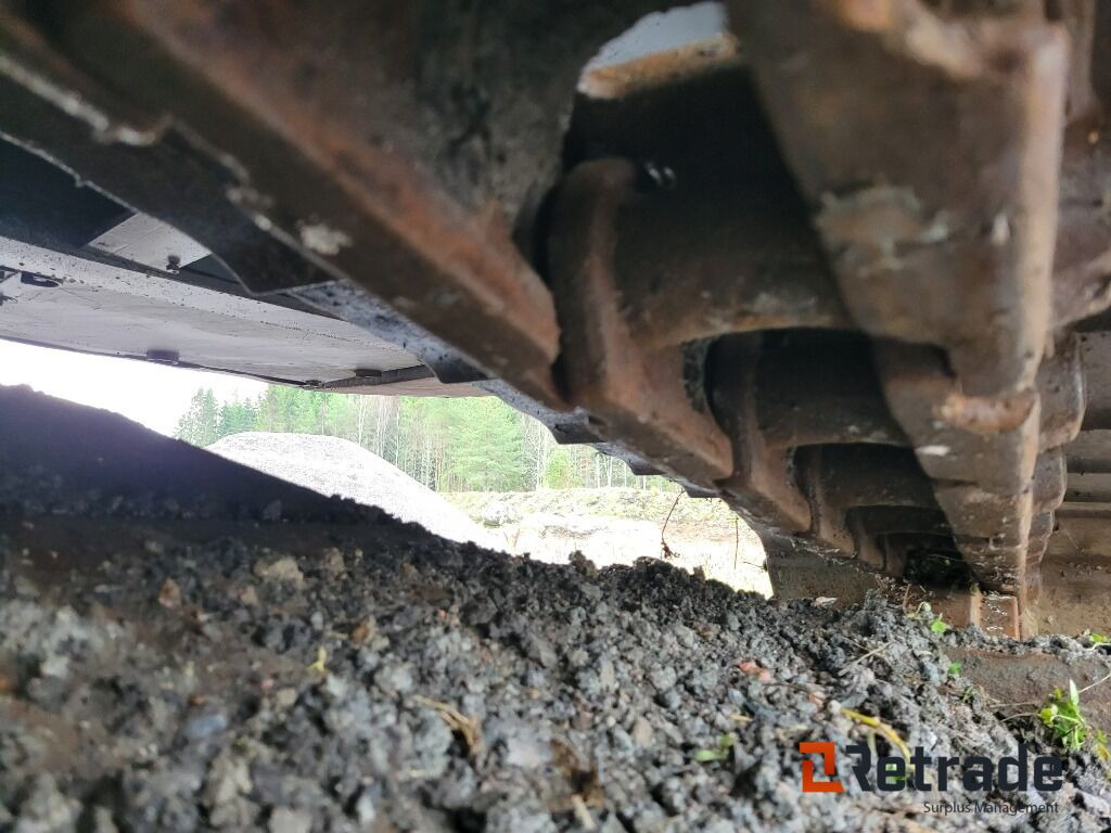 حفار زاحف Grävmaskin Volvo  EC 240B NLC med titrotator och redskap: صورة 19