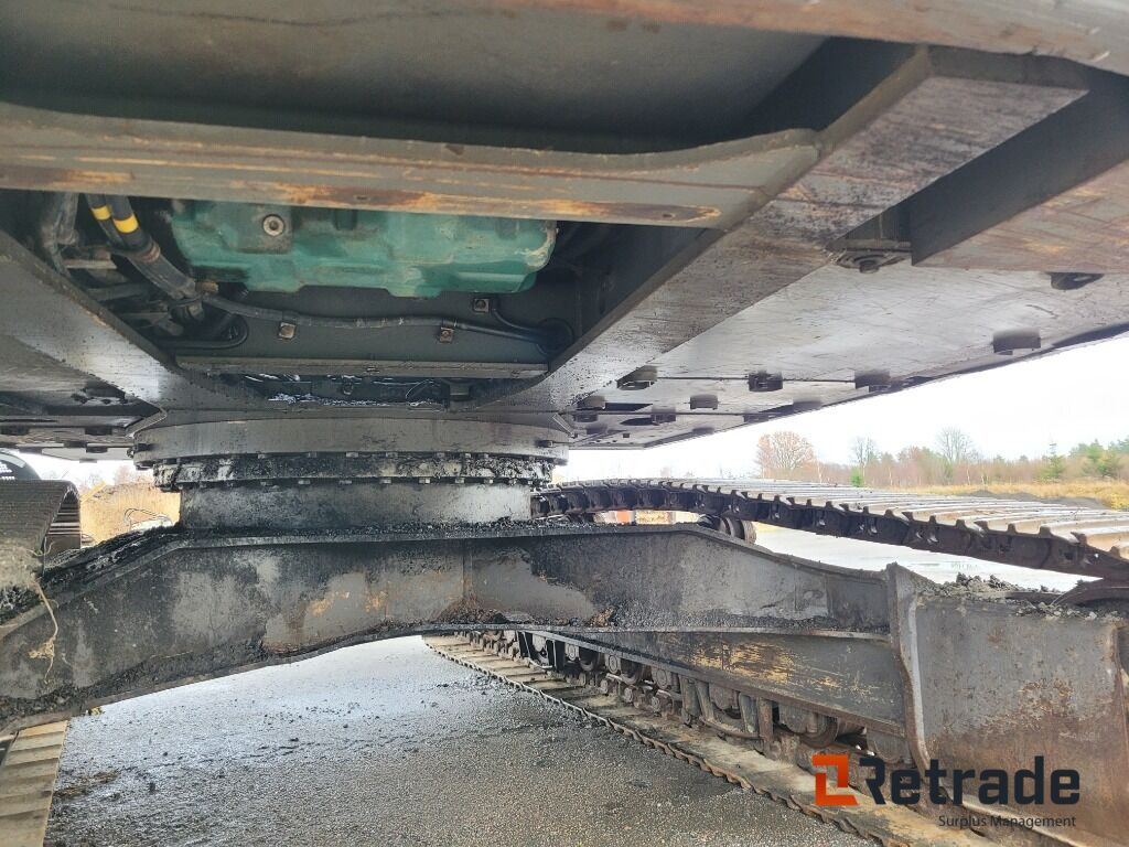 حفار زاحف Grävmaskin Volvo  EC 240B NLC med titrotator och redskap: صورة 30