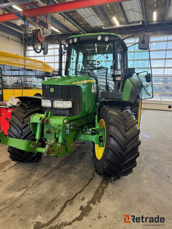 JOHN DEERE 6420S - 7114 timer - 2006 Modell - آلات زراعية: صورة 1 JOHN DEERE 6420S - 7114 timer - 2006 Modell - آلات زراعية: صورة 1