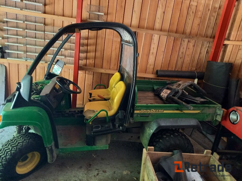 John Deere Gator - عربة جميع التضاريس/ رباعية العجلات: صورة 4 John Deere Gator - عربة جميع التضاريس/ رباعية العجلات: صورة 4