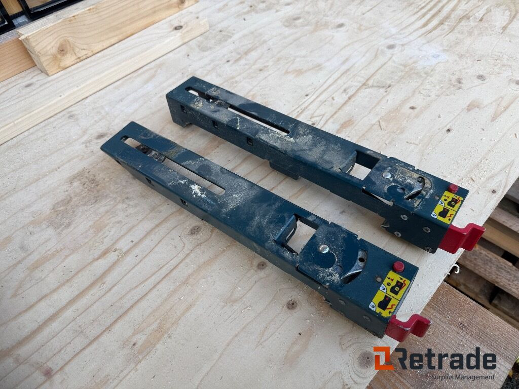 Kap/Girsåg Bosch GCM12GDL - معدات الانشاءات: صورة 4 Kap/Girsåg Bosch GCM12GDL - معدات الانشاءات: صورة 4