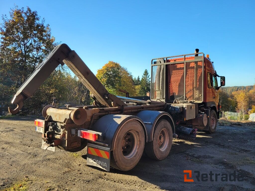 Lastväxlare plogutrustad med underbett Volvo FM 12 , Full parabel - شاحنة برافعة خطافية, شاحنة كرين: صورة 3 Lastväxlare plogutrustad med underbett Volvo FM 12 , Full parabel - شاحنة برافعة خطافية, شاحنة كرين: صورة 3