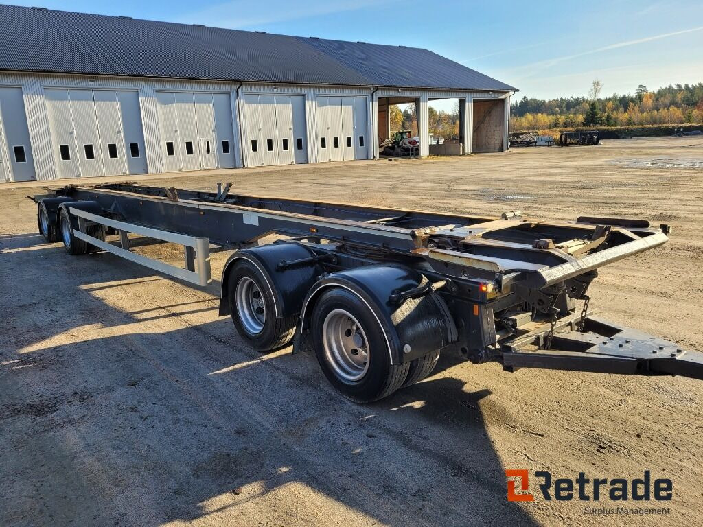 Lastväxlarsläp KILAFORS 4 axligt , med fjärrkontroll -2016 - مقطورة بهيكل معدني: صورة 2 Lastväxlarsläp KILAFORS 4 axligt , med fjärrkontroll -2016 - مقطورة بهيكل معدني: صورة 2