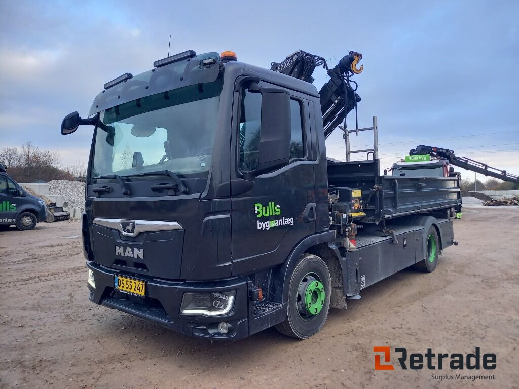 MAN TGL 12. 4X2 BL med Fassi kran - شاحنات مسطحة, شاحنة كرين: صورة 1 MAN TGL 12. 4X2 BL med Fassi kran - شاحنات مسطحة, شاحنة كرين: صورة 1