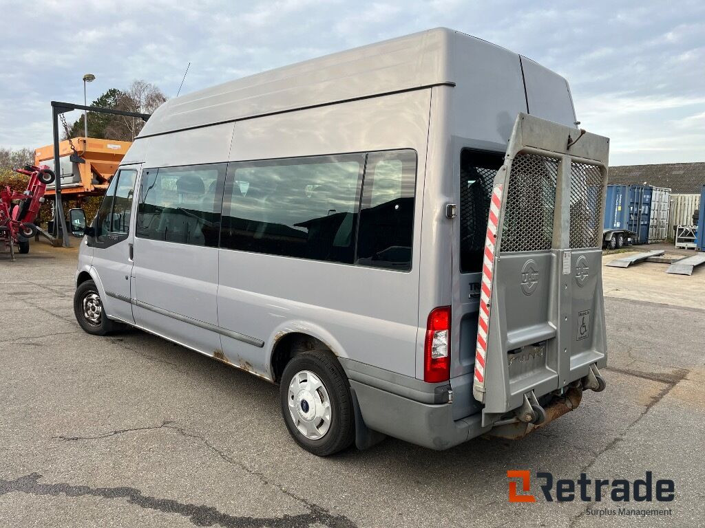 Minibus med lift FORD TRANSIT KOMBI 300L F 2,2 TDCI - حافلة صغيرة, ميكروباص: صورة 4 Minibus med lift FORD TRANSIT KOMBI 300L F 2,2 TDCI - حافلة صغيرة, ميكروباص: صورة 4