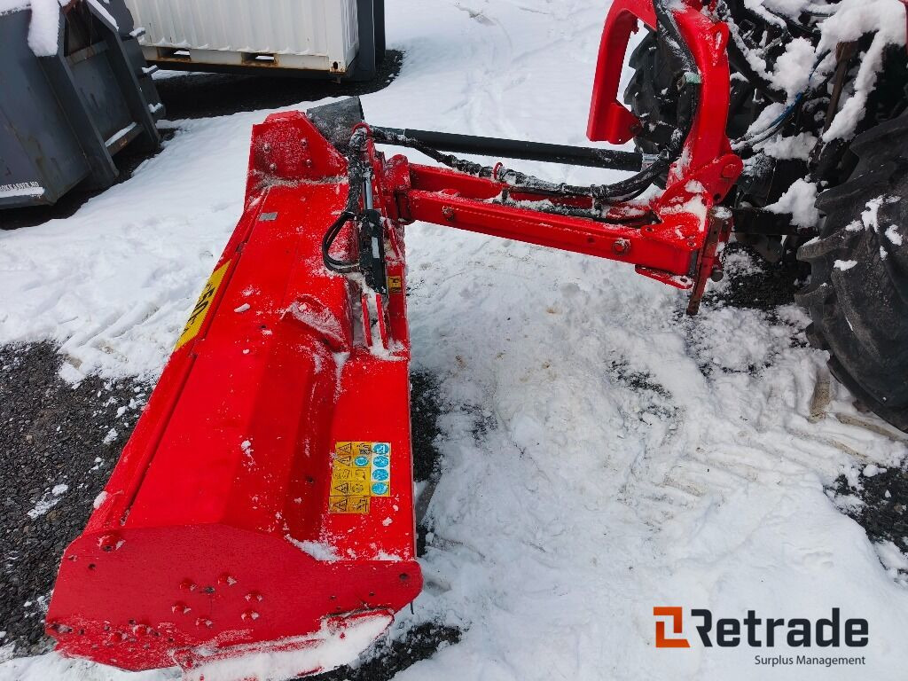 Sideforskyvbar beitepusser, Trincia Giraffa 185 - آلات زراعية: صورة 5 Sideforskyvbar beitepusser, Trincia Giraffa 185 - آلات زراعية: صورة 5