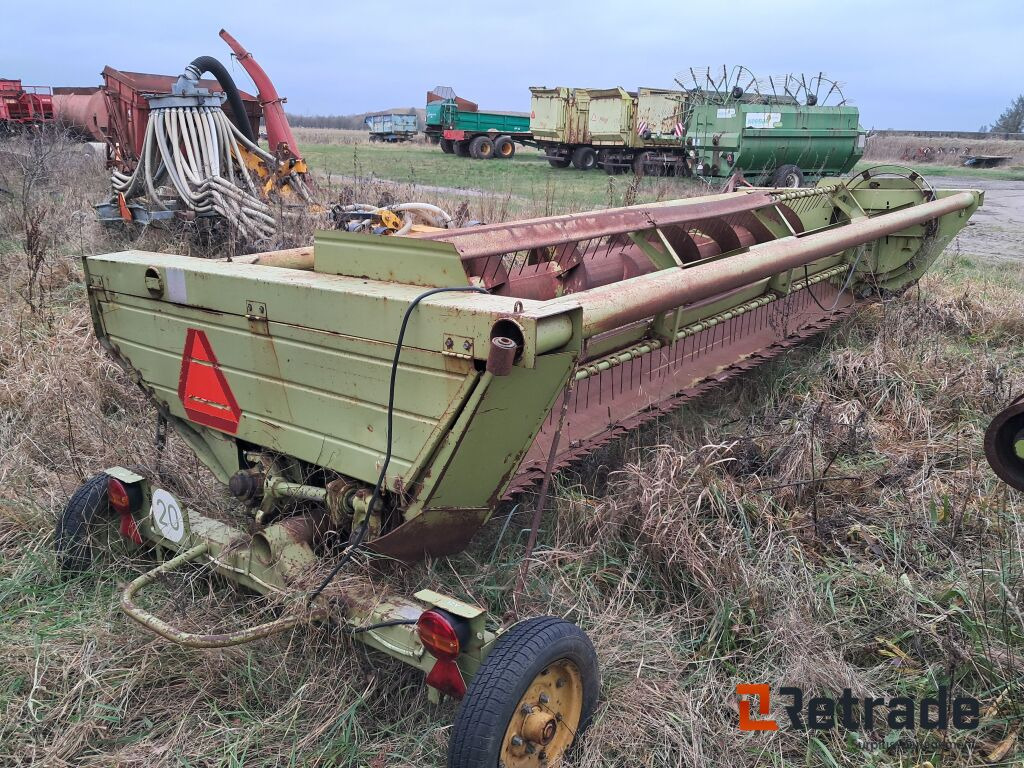 Skærebord Fortschritt E 025 B - رأس الحصادة: صورة 2 Skærebord Fortschritt E 025 B - رأس الحصادة: صورة 2