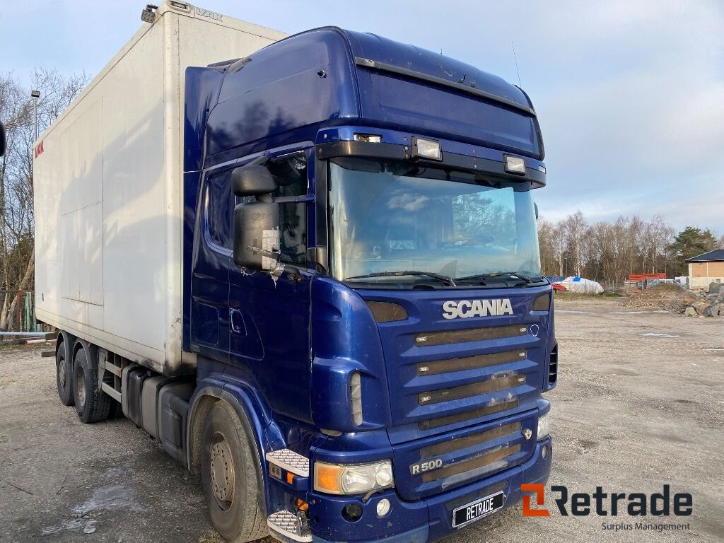 Skåpbil Scania R500LB6X2*4MNB Renoveringsobjekt - شاحنة صندوقية: صورة 2 Skåpbil Scania R500LB6X2*4MNB Renoveringsobjekt - شاحنة صندوقية: صورة 2