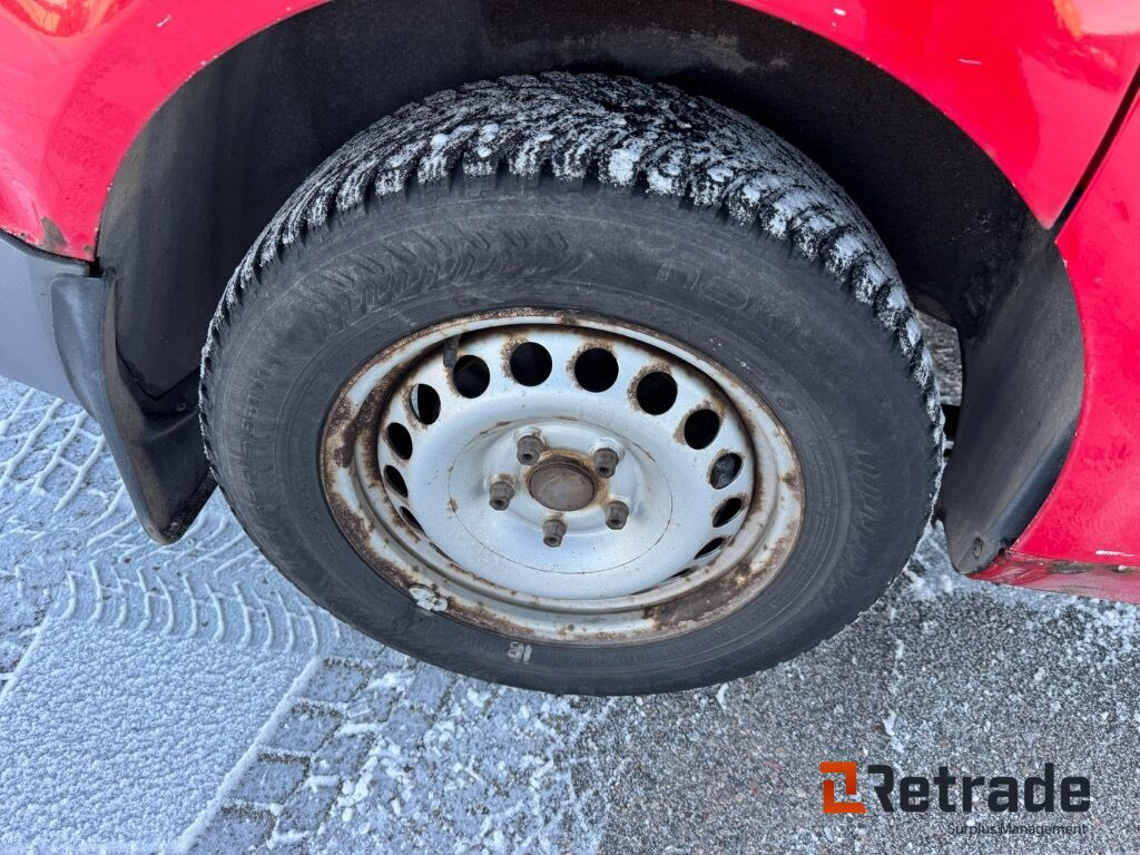 سيارة Skåpbil VW Caddy 1.9 TDI: صورة 16