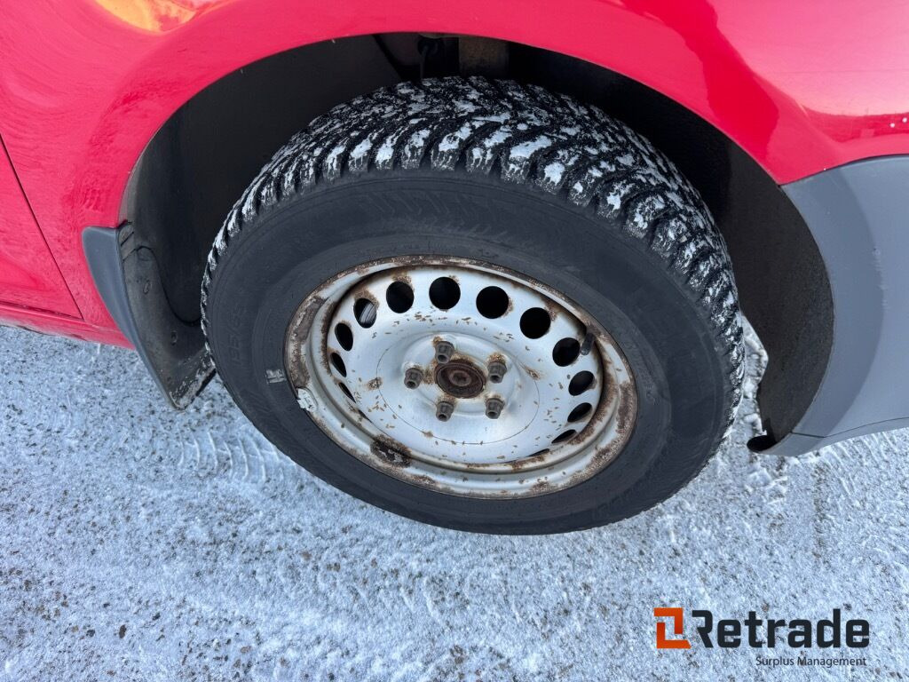 سيارة Skåpbil VW Caddy 1.9 TDI: صورة 14