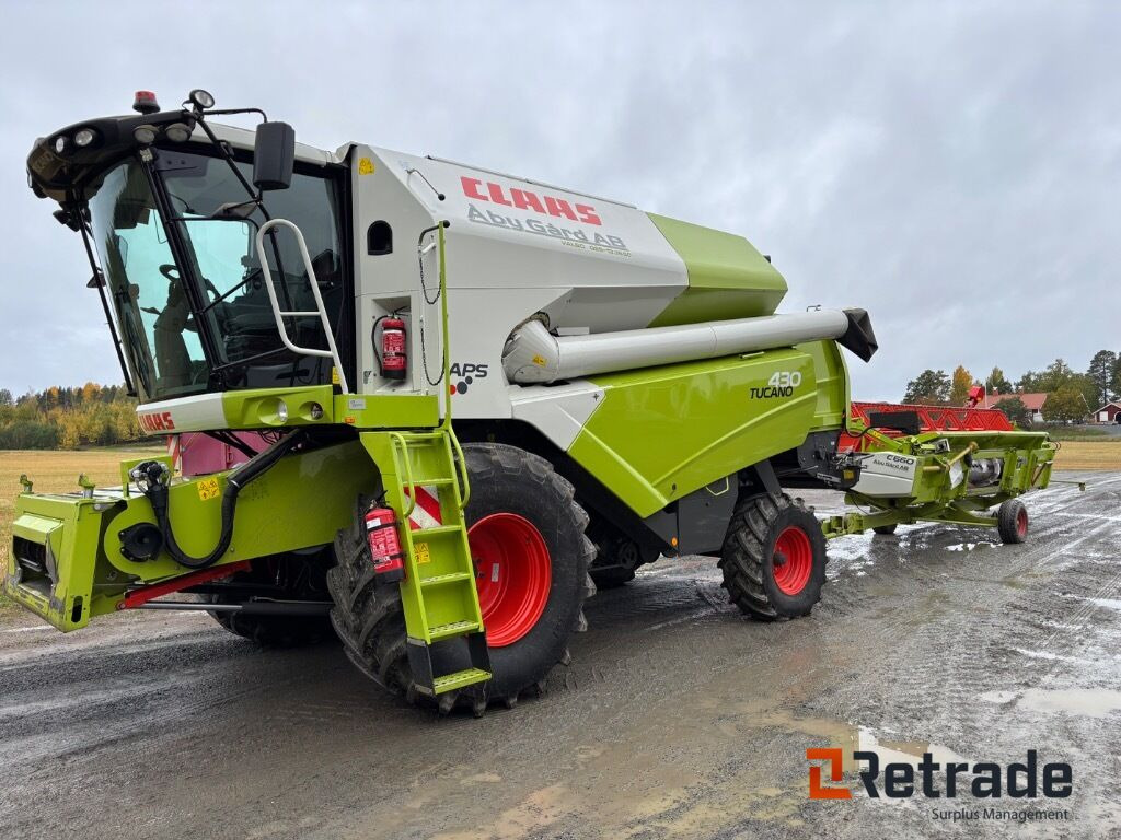 Skördetröska Claas Tucano 430 C 660 - آلات زراعية: صورة 1 Skördetröska Claas Tucano 430 C 660 - آلات زراعية: صورة 1