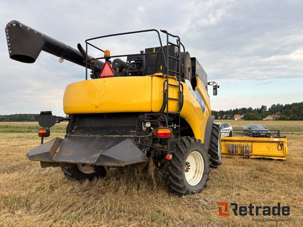 Skördetröska New Holland CR 980 - 2005 - آلات زراعية: صورة 3 Skördetröska New Holland CR 980 - 2005 - آلات زراعية: صورة 3