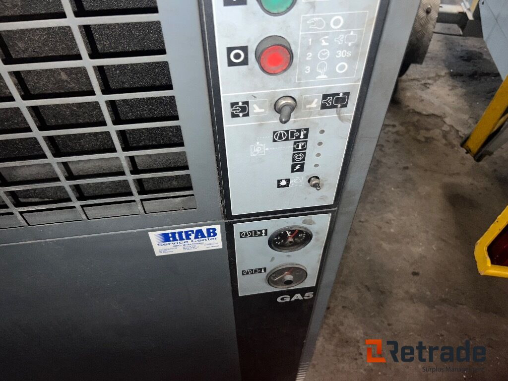 SkruvKompressor Atlas Copco GA5 & Gävle galvan lufttank 500liter - آلات الإنشاء: صورة 5 SkruvKompressor Atlas Copco GA5 & Gävle galvan lufttank 500liter - آلات الإنشاء: صورة 5