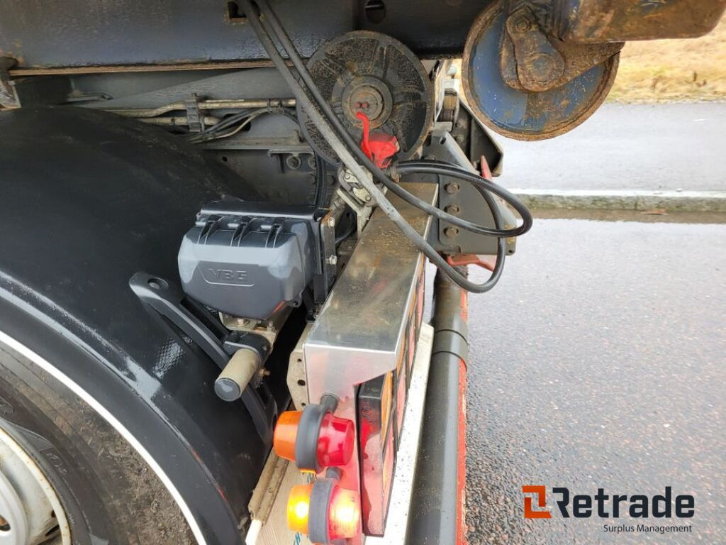 تأجير Tridem lastväxlare med flak Daf XF530 FAW Euro 6, låga mil -2022 Tridem lastväxlare med flak Daf XF530 FAW Euro 6, låga mil -2022: صورة 30 تأجير Tridem lastväxlare med flak Daf XF530 FAW Euro 6, låga mil -2022 Tridem lastväxlare med flak Daf XF530 FAW Euro 6, låga mil -2022: صورة 30