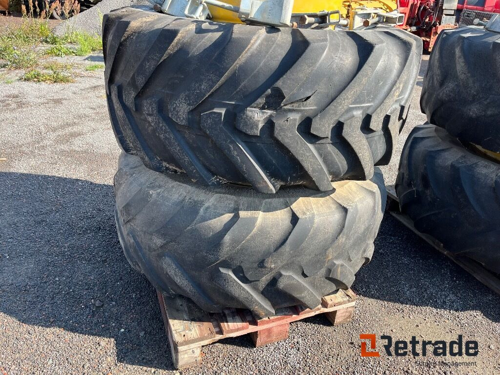 Tvillingmontering dæk og fælge med beslag til Hydrema rendegraver. - معدات الانشاءات: صورة 4 Tvillingmontering dæk og fælge med beslag til Hydrema rendegraver. - معدات الانشاءات: صورة 4