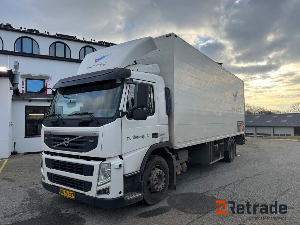 VOLVO FM 330 4X2 - شاحنة صندوقية: صورة 1 VOLVO FM 330 4X2 - شاحنة صندوقية: صورة 1
