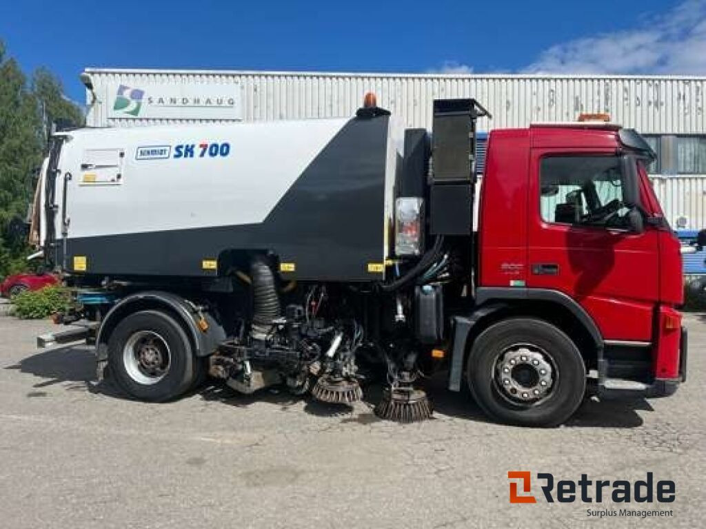 Volvo FE 300 Feiebil / Kombibil med Tipp og Brøyteoppsett - سياره كنس شوارع: صورة 2 Volvo FE 300 Feiebil / Kombibil med Tipp og Brøyteoppsett - سياره كنس شوارع: صورة 2