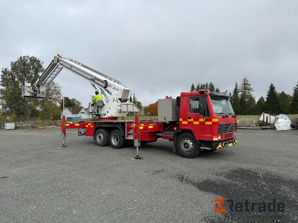 Volvo FL10 6*2 med Bronto 28-2TI skylift - موبايل كرين: صورة 4 Volvo FL10 6*2 med Bronto 28-2TI skylift - موبايل كرين: صورة 4