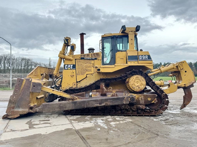 Cat D9R - Dutch Machine / Ripper - بلدوزر: صورة 1 Cat D9R - Dutch Machine / Ripper - بلدوزر: صورة 1