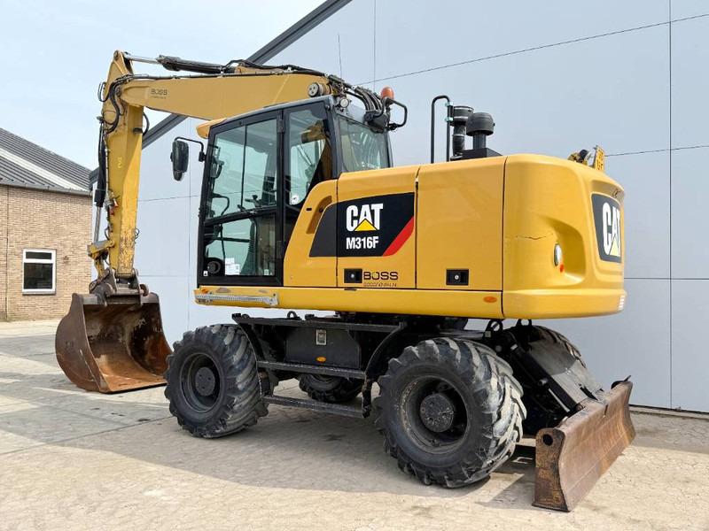 Cat M316F - Quick Coupler / Triple Boom / Auto Lube - حفار ذو عجلات: صورة 3 Cat M316F - Quick Coupler / Triple Boom / Auto Lube - حفار ذو عجلات: صورة 3