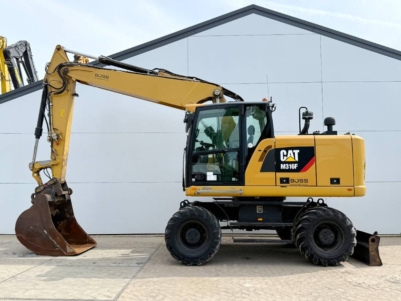 Cat M316F - Quick Coupler / Triple Boom / Auto Lube - حفار ذو عجلات: صورة 1 Cat M316F - Quick Coupler / Triple Boom / Auto Lube - حفار ذو عجلات: صورة 1