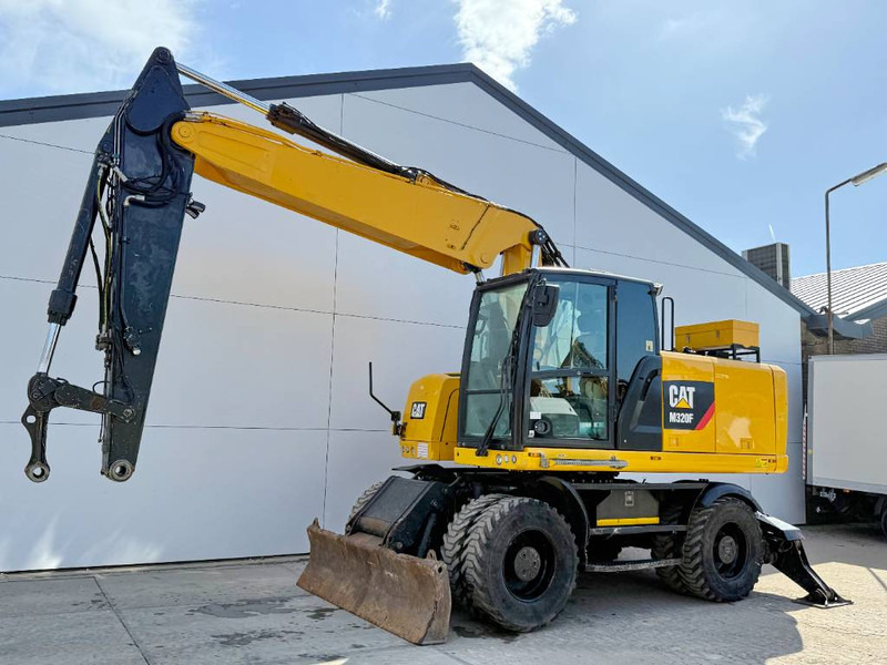 Cat M320F - Dutch Machine / Triple Boom / Auto Lube - حفار ذو عجلات: صورة 2 Cat M320F - Dutch Machine / Triple Boom / Auto Lube - حفار ذو عجلات: صورة 2