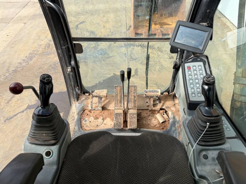 حفار زاحف Liebherr R946LC - Automatic Greasing / Rear + Side Camera: صورة 9 حفار زاحف Liebherr R946LC - Automatic Greasing / Rear + Side Camera: صورة 9