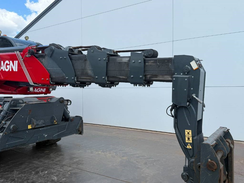 آلة رفع ونقل تلسكوبية MAGNI RTH5.30 - Remote Control / 4x4x4 / Airco: صورة 17 آلة رفع ونقل تلسكوبية MAGNI RTH5.30 - Remote Control / 4x4x4 / Airco: صورة 17