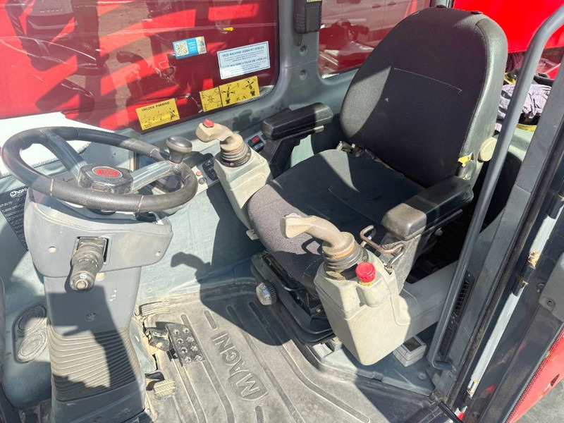 آلة رفع ونقل تلسكوبية MAGNI RTH5.30 - Remote Control / 4x4x4 / Airco: صورة 8 آلة رفع ونقل تلسكوبية MAGNI RTH5.30 - Remote Control / 4x4x4 / Airco: صورة 8