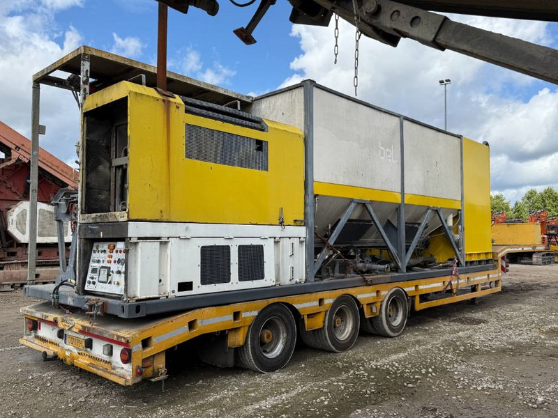 Wirtgen WM400 + Broshuis Trailer - Menginstallatie - آلة الخرسانة: صورة 4 Wirtgen WM400 + Broshuis Trailer - Menginstallatie - آلة الخرسانة: صورة 4
