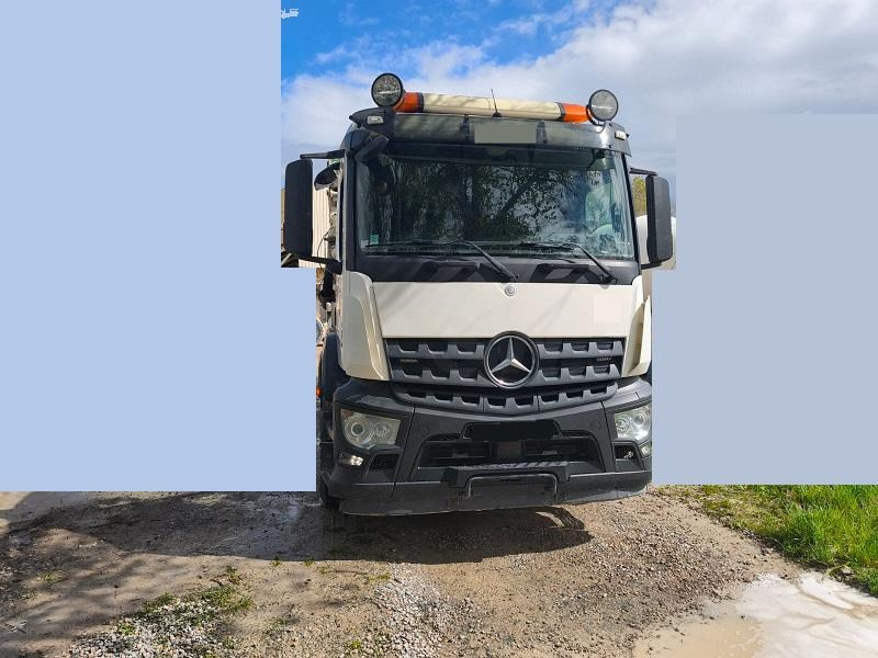 Mercedes Actros 3243 - خلاطة مع مضخة: صورة 1 Mercedes Actros 3243 - خلاطة مع مضخة: صورة 1