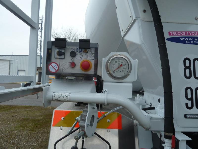 شاحنة خلاطة خرسانة للبيع  Mercedes arocs: صورة 8