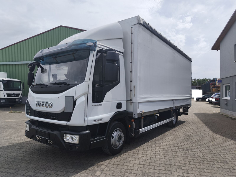 Iveco Eurocargo 75-210 Plane 3-Sitzer 4x2 Euro 6 LBW (20) - شاحنة ذات ستائر جانبية: صورة 1 Iveco Eurocargo 75-210 Plane 3-Sitzer 4x2 Euro 6 LBW (20) - شاحنة ذات ستائر جانبية: صورة 1