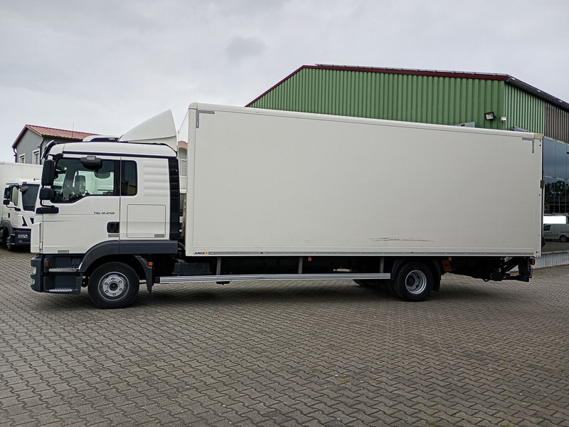 MAN 12.250 Koffer 4X2 Euro6 gFH Standklima LBW AHK (35) - شاحنة صندوقية: صورة 5 MAN 12.250 Koffer 4X2 Euro6 gFH Standklima LBW AHK (35) - شاحنة صندوقية: صورة 5