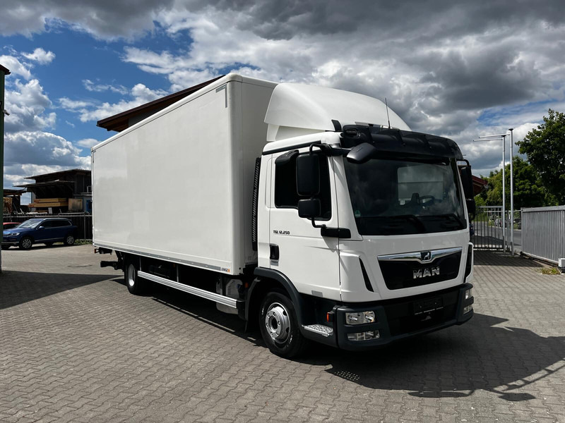 MAN TGL 12.250 Euro 6 4x2 - شاحنة صندوقية: صورة 3 MAN TGL 12.250 Euro 6 4x2 - شاحنة صندوقية: صورة 3